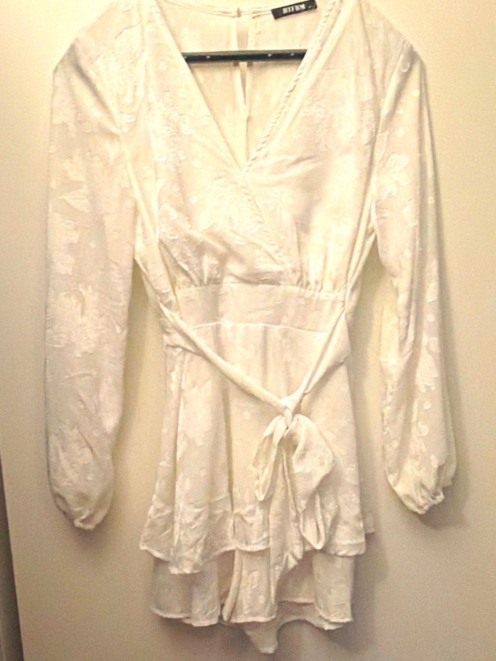 BTFBM White Floral Chiffon Wrap V-Neck Balloon Sleeve Mini Dress M